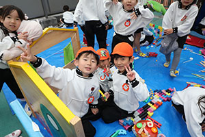 キャンプごっこ　E