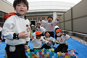 キャンプごっこ　E