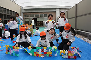 キャンプごっこ　E