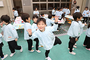 キャンプごっこ　E