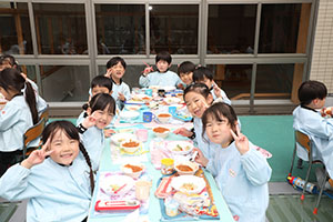 キャンプごっこ　E