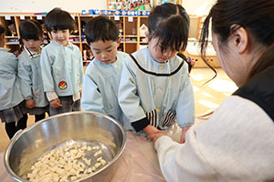 育てたカブいただきます　すみれ