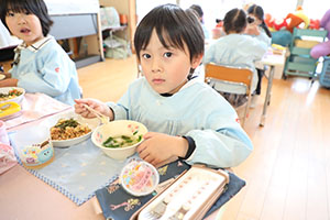 育てたカブいただきます　すみれ