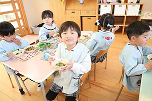 育てたカブいただきます　すみれ