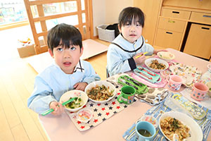 育てたカブいただきます　すみれ