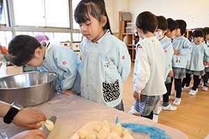 育てたカブいただきます　すみれ