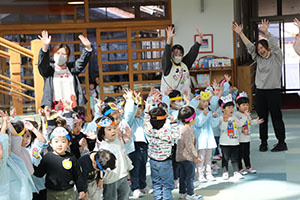 3月生まれのお誕生会　ー劇ごっこー　　ひよこ・あひる・ぺんぎん