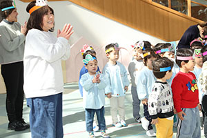 3月生まれのお誕生会　ー劇ごっこー　　ひよこ・あひる・ぺんぎん