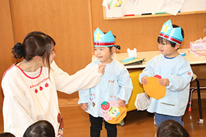 3月生まれのお誕生会　ー劇ごっこー　　ひよこ・あひる・ぺんぎん