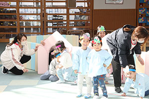 3月生まれのお誕生会　ー劇ごっこー　　ひよこ・あひる・ぺんぎん