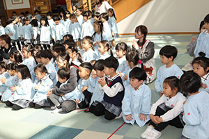 3月生まれのお誕生会　ー劇ごっこー　　ひよこ・あひる・ぺんぎん