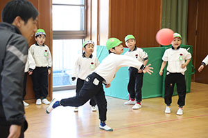3月生まれのお誕生会 　ードッジボールー　　年長