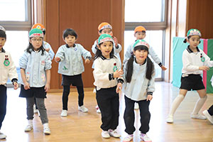 3月生まれのお誕生会 　ードッジボールー　　年長