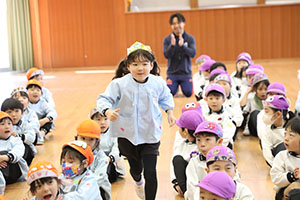 3月生まれのお誕生会 　ードッジボールー　　年長