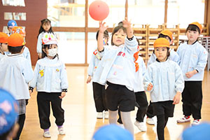 3月生まれのお誕生会 　ードッジボールー　　年長