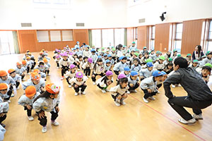 3月生まれのお誕生会 　ードッジボールー　　年長