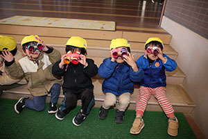 双眼鏡を持ってお散歩🎵　あひる