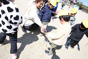 双眼鏡を持ってお散歩🎵　あひる