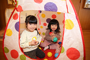 ボール遊び　あひる