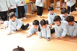 発表会ごっこ　ひまわり（あひる）