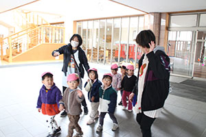 お散歩楽しかったね　ひよこ