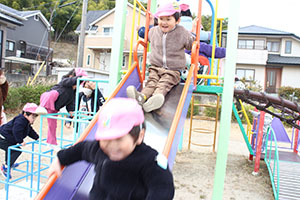 お散歩楽しかったね　ひよこ