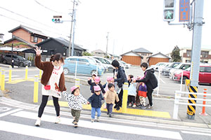 お散歩楽しかったね　ひよこ