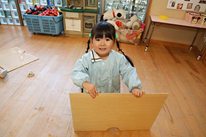 大掃除頑張っています　たんぽぽ・うさぎ・りす・きりん・ことり