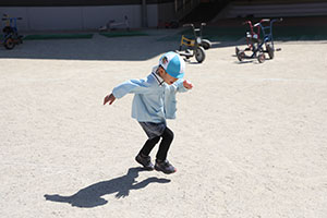元気いっぱい園庭遊び！　あひる・こあら・ひまわり