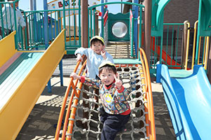 元気いっぱい園庭遊び！　あひる・こあら・ひまわり