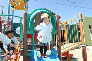 元気いっぱい園庭遊び！　あひる・こあら・ひまわり