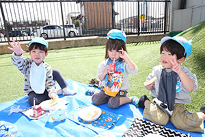 紙吹雪楽しかったね　ぺんぎん