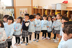 じゃんけん列車♪　きりん