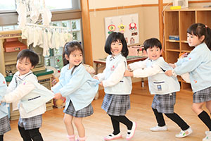 じゃんけん列車♪　きりん