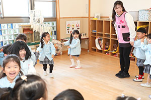 じゃんけん列車♪　きりん