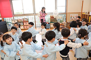 じゃんけん列車♪　きりん