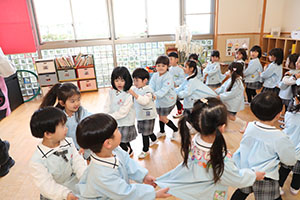 じゃんけん列車♪　きりん