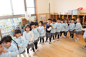 じゃんけん列車♪　きりん