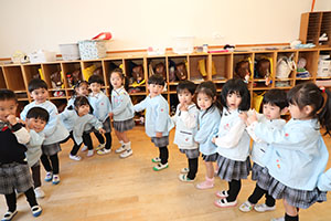 じゃんけん列車♪　きりん