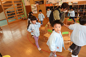 いす取りゲーム　ぺんぎん