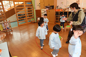 いす取りゲーム　ぺんぎん