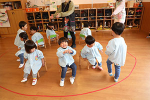 いす取りゲーム　ぺんぎん