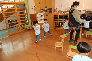 いす取りゲーム　ぺんぎん