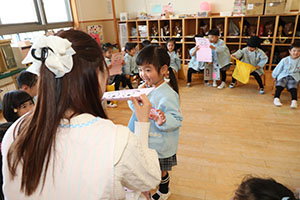 思い出帳渡し　うさぎ・りす・こあら・ぱんだ・きりん