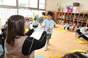 思い出帳渡し　ばら・ひまわり・さくら