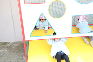 かくれんぼと宝探し　うさぎ