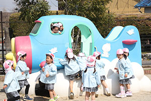 かくれんぼと宝探し　うさぎ