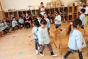 色選びいす取りゲーム　ぱんだ