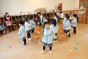 色選びいす取りゲーム　ぱんだ