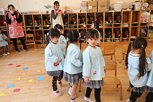 色選びいす取りゲーム　ぱんだ